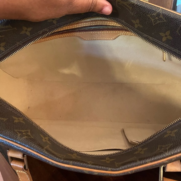 Authentic Louis Vuitton Monogram Cite GM - Picture 11 of 16